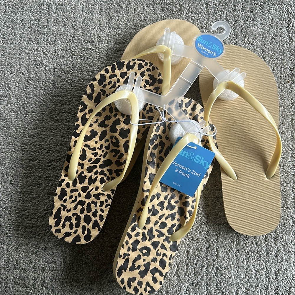 - Leopard Flip Flops